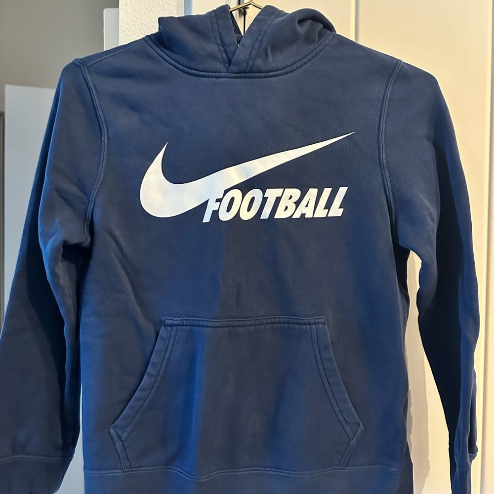 Nike Swoosh Club Fleece Football Sweatshirt